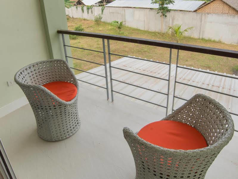 Oasi Fiore Bed & Breakfast Panglao Exterior foto